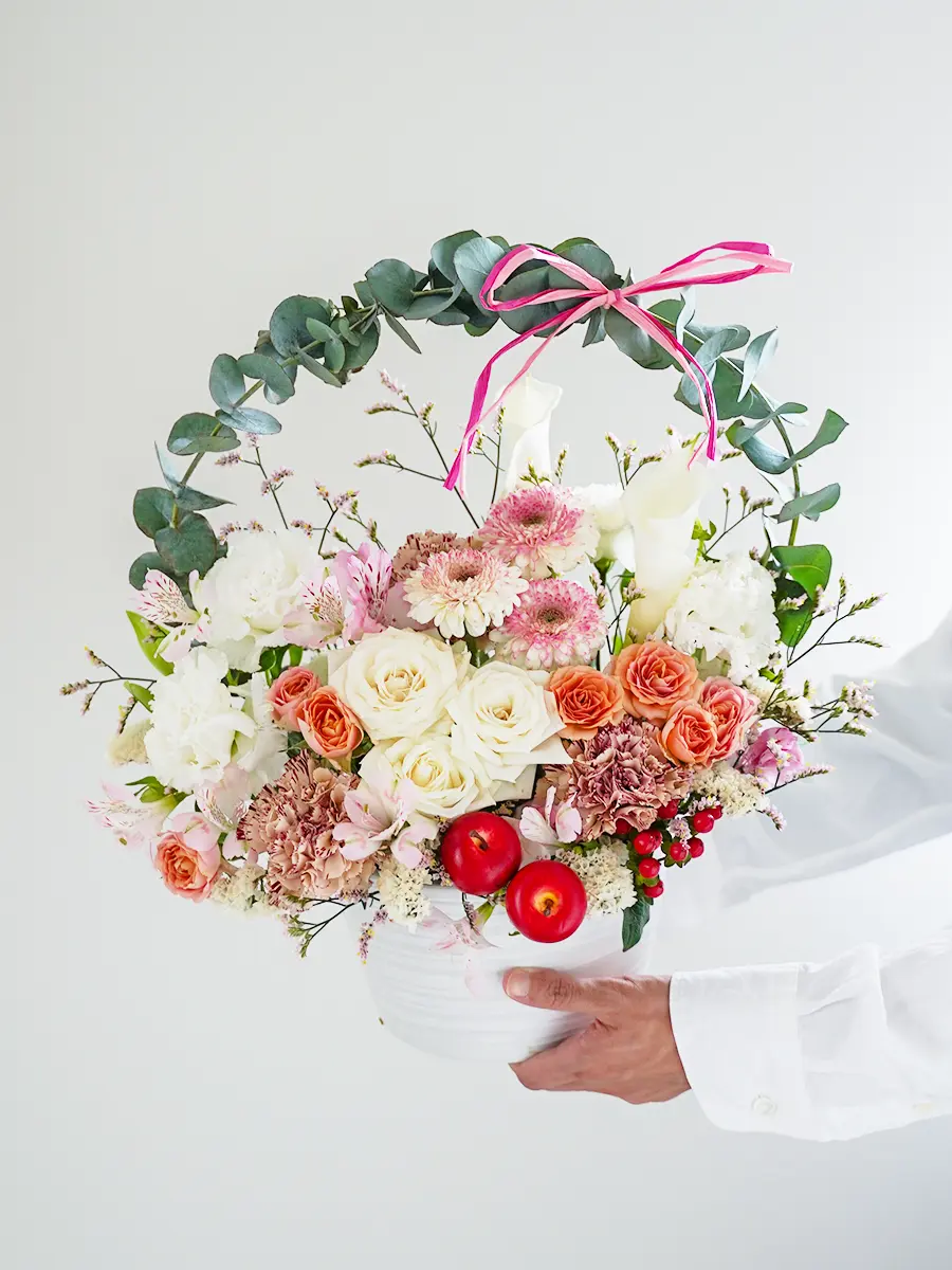 アーチの生花アレンジ 白ピンク M｜フラスタ・楽屋花のSakaseru