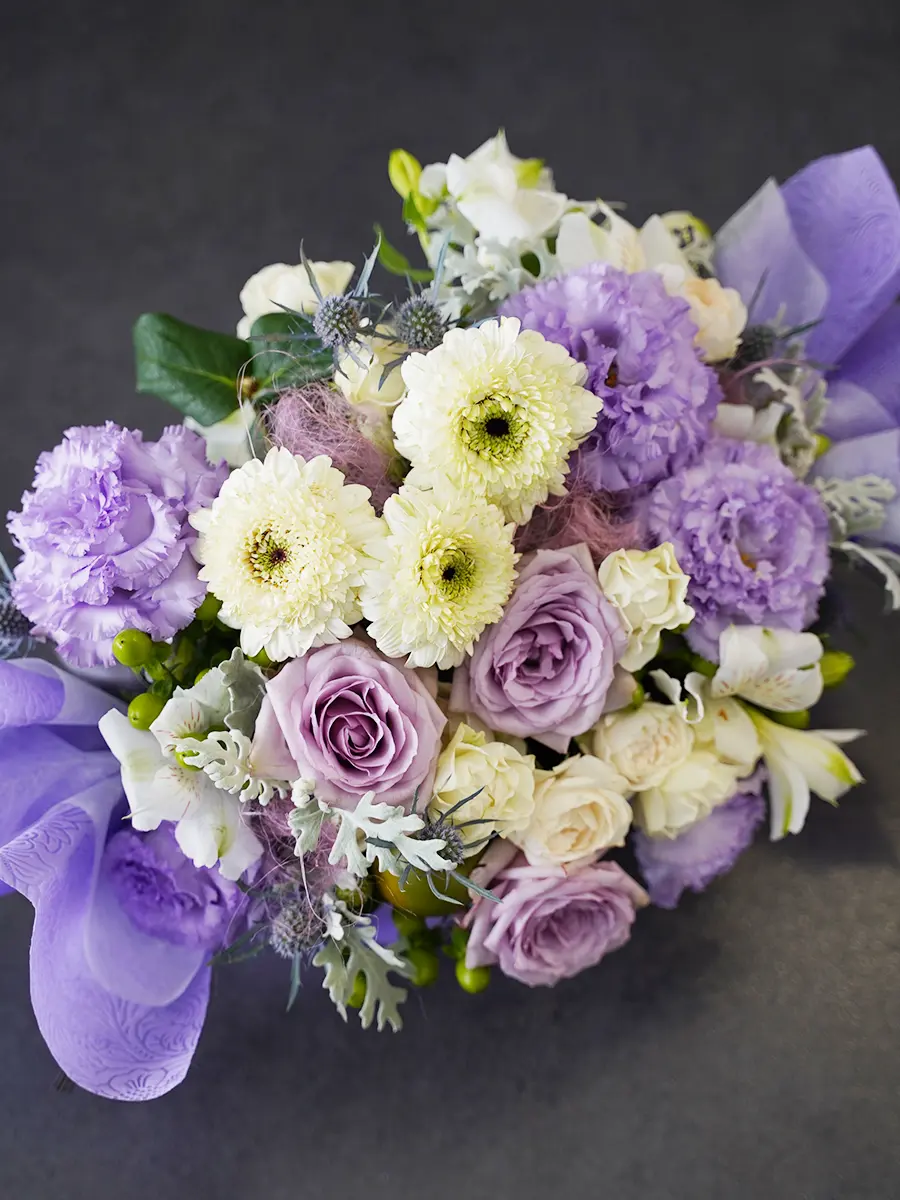 キャンディ生花アレンジ 紫 M｜フラスタ・楽屋花のSakaseru