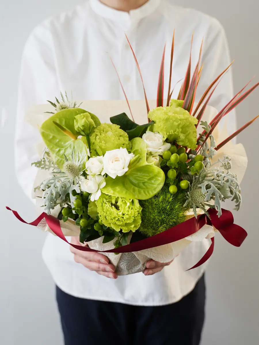 ラッピングが選べる生花アレンジ グリーン S｜フラスタ・楽屋花のSakaseru