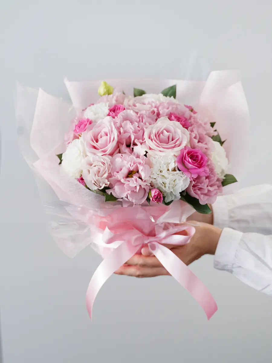 ラッピングが選べるラウンドの生花アレンジ ピンク S｜フラスタ・楽屋