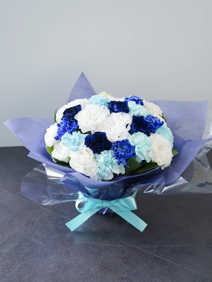 ラッピングが選べるラウンドの生花アレンジ ブルー M｜フラスタ・楽屋