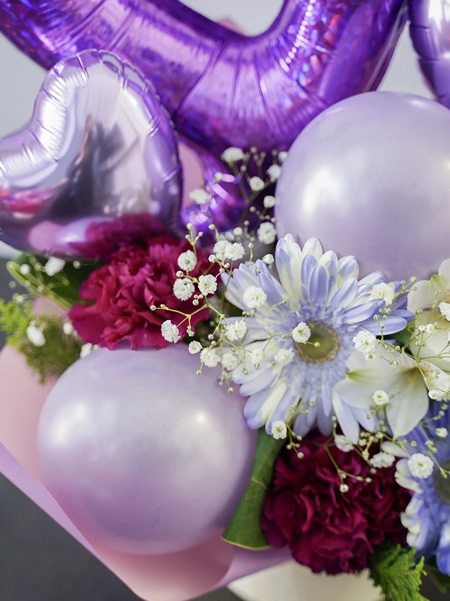 ハートバルーンの生花アレンジ 紫｜フラスタ・楽屋花のSakaseru
