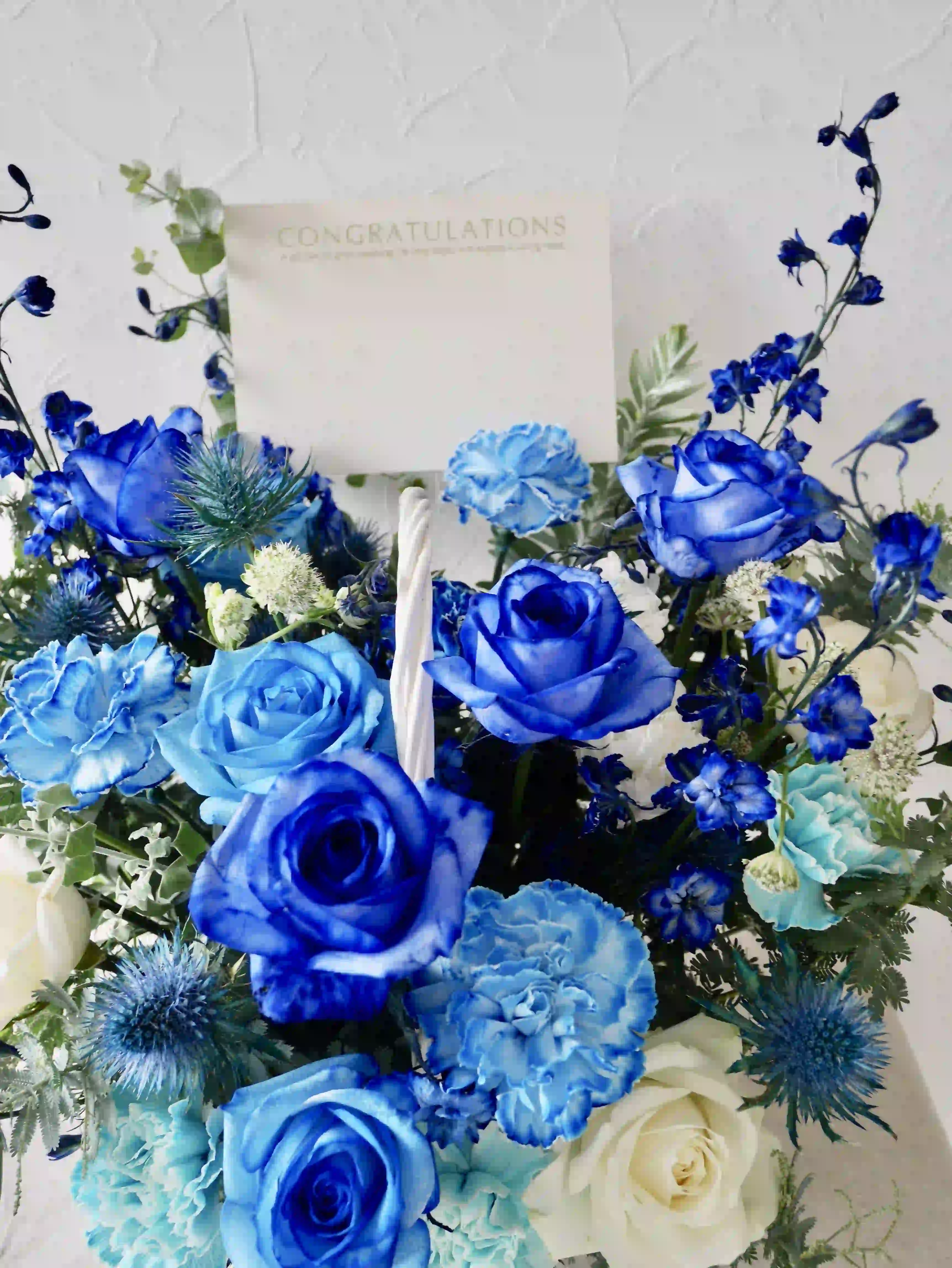 生花のバスケットアレンジ ブルー L｜フラスタ・楽屋花のSakaseru