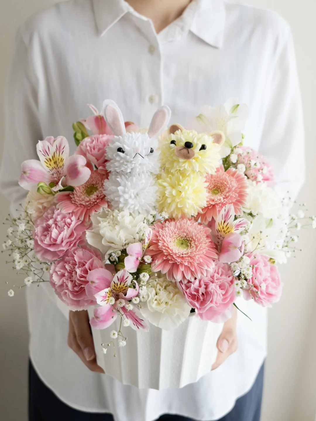 くまのアニマルアレンジ おまかせ M｜フラスタ・楽屋花のSakaseru