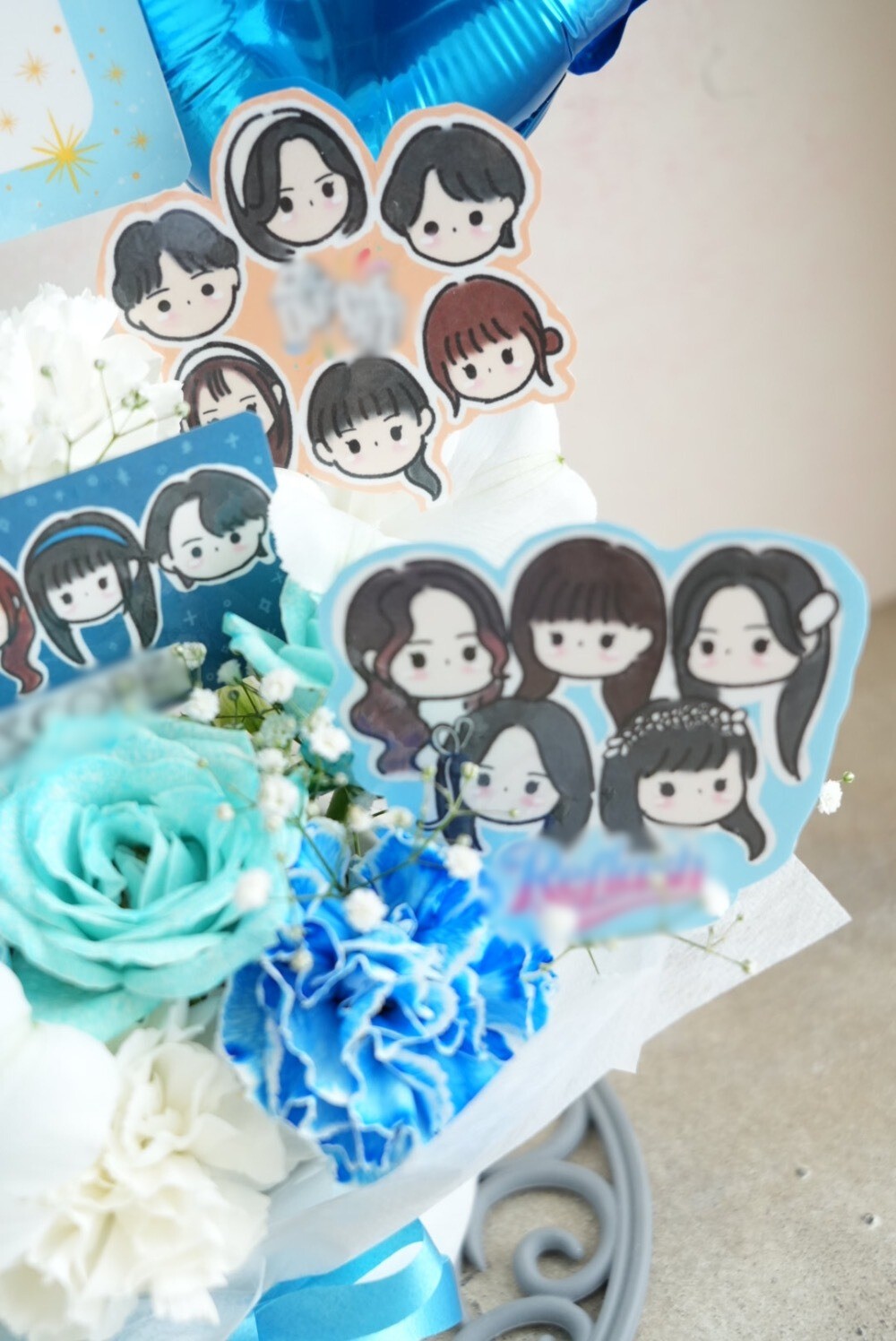 楽屋花 ブルーを基調に夏らしさを表現したご出演祝い花・楽屋花公演