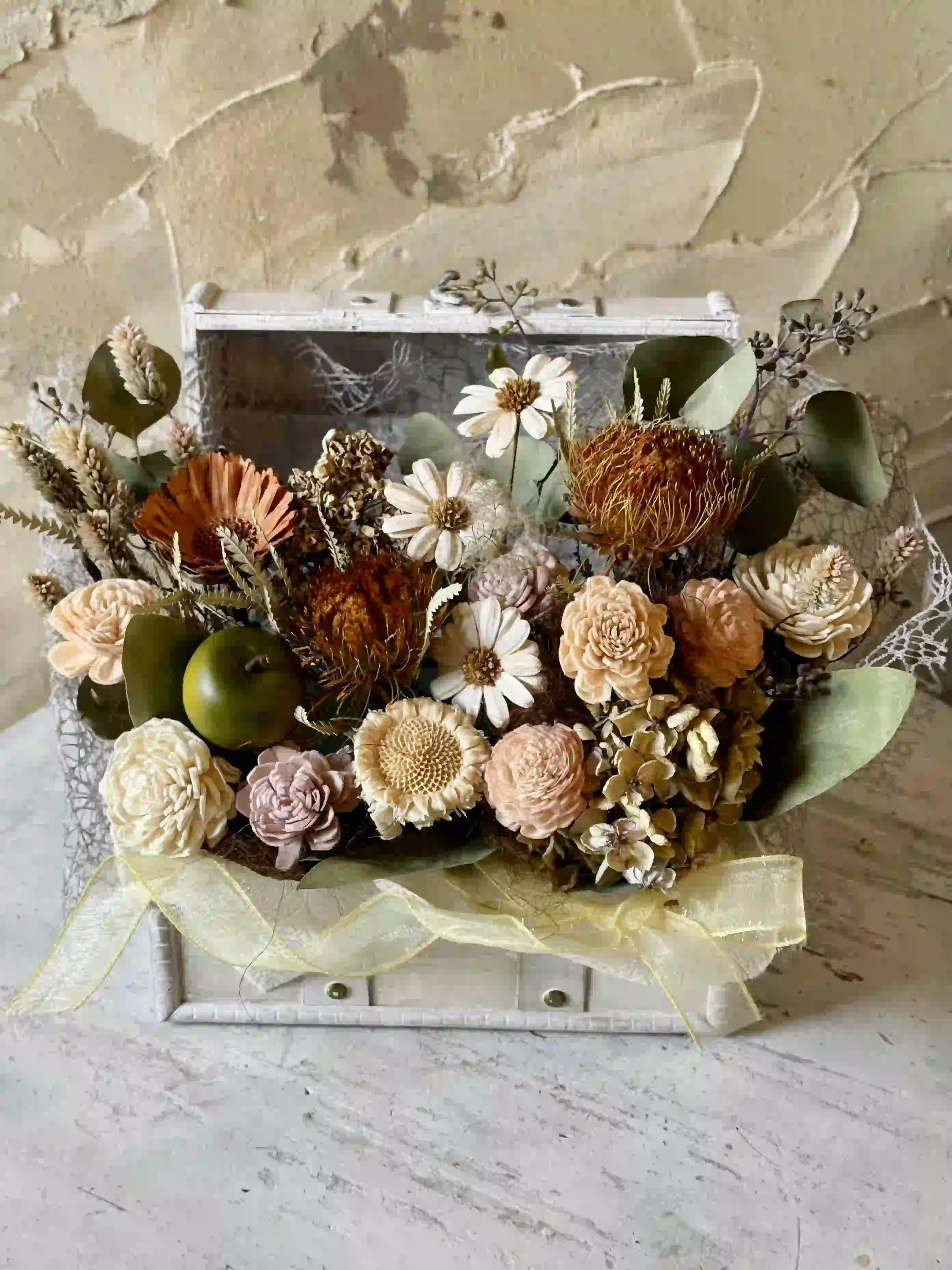 ドライフラワーのトレジャーボックスアレンジ M おまかせ