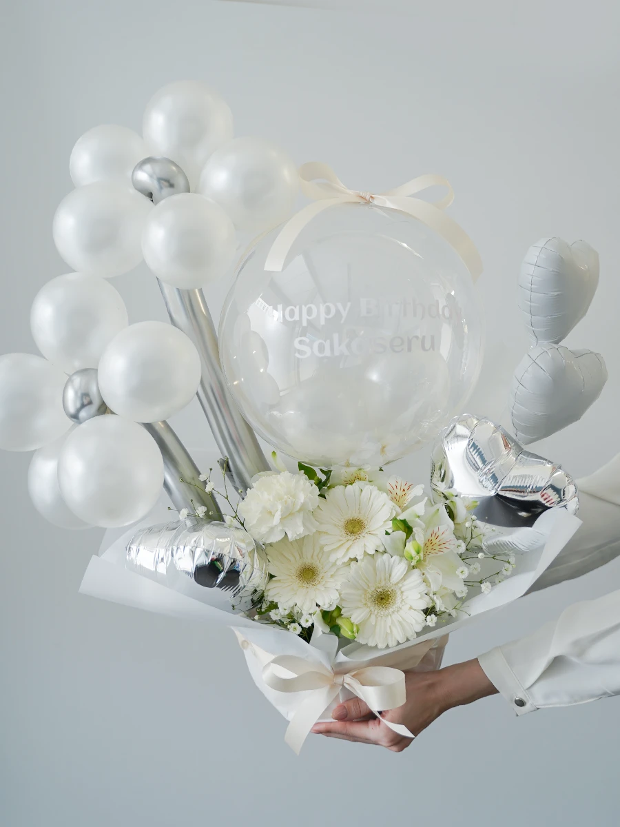 文字入れできる クリアバルーンの生花アレンジ 白 M