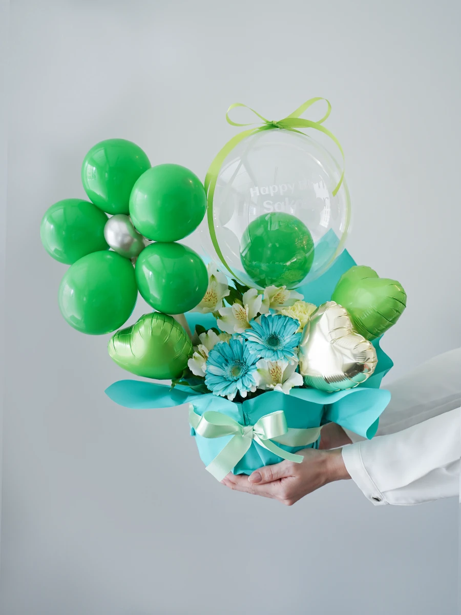 文字入れできる クリアバルーンの生花アレンジ グリーン S