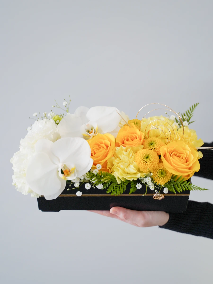 胡蝶蘭の和モダン生花アレンジ 黄色 M