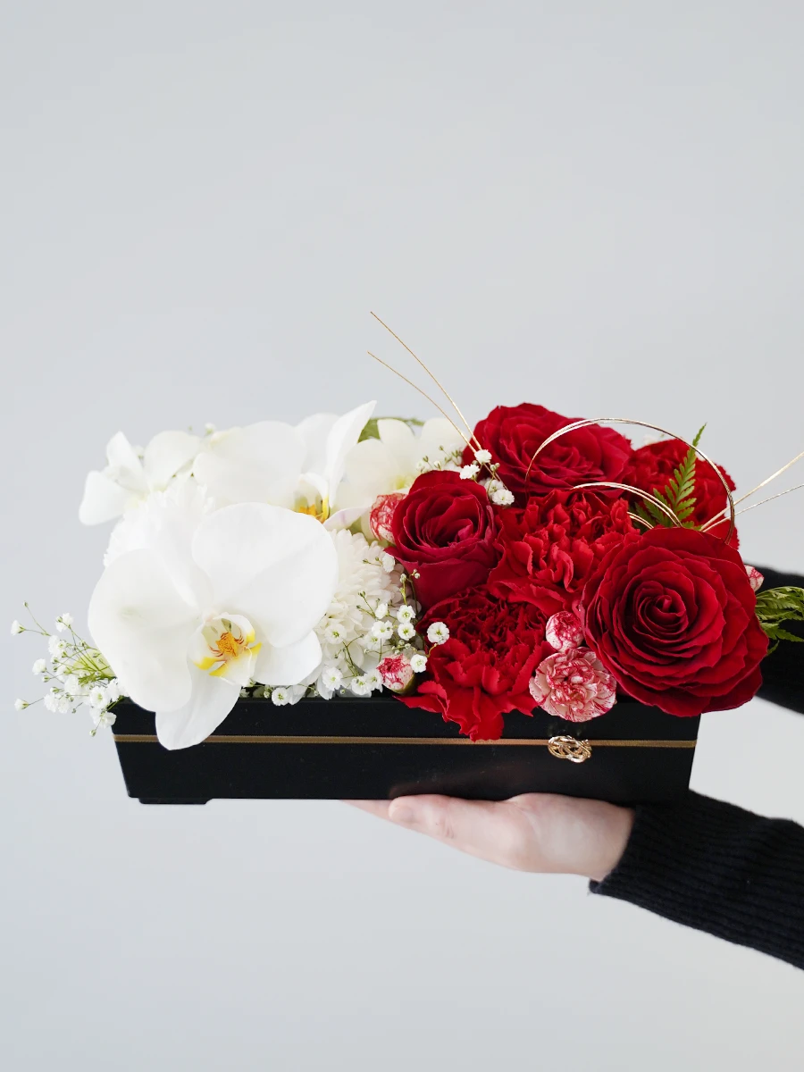 胡蝶蘭の和モダン生花アレンジ 赤 M