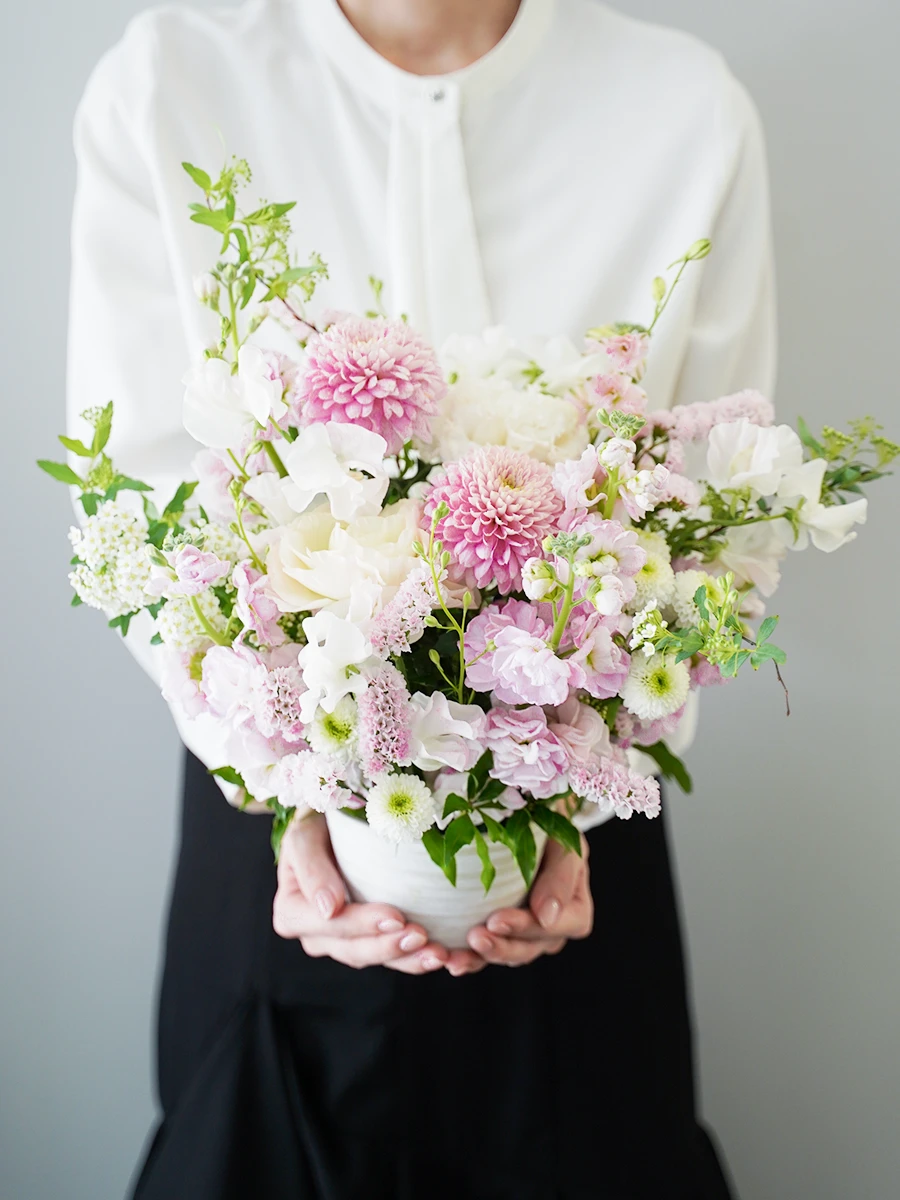 季節のお供えお悔やみ生花アレンジ ピンク M