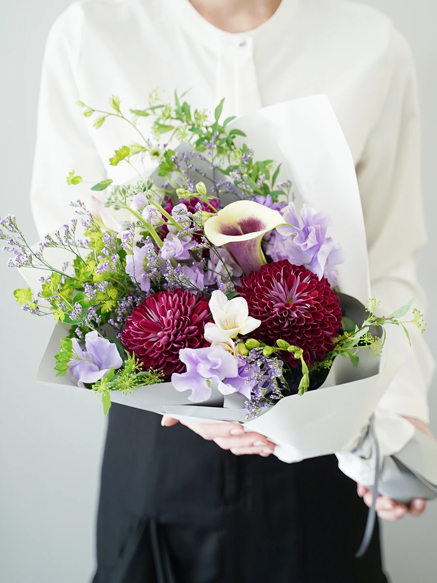 季節のお供えお悔やみ花束アレンジ 紫 M