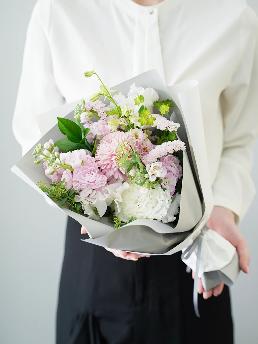 季節のお供えお悔やみ花束アレンジ ピンク S