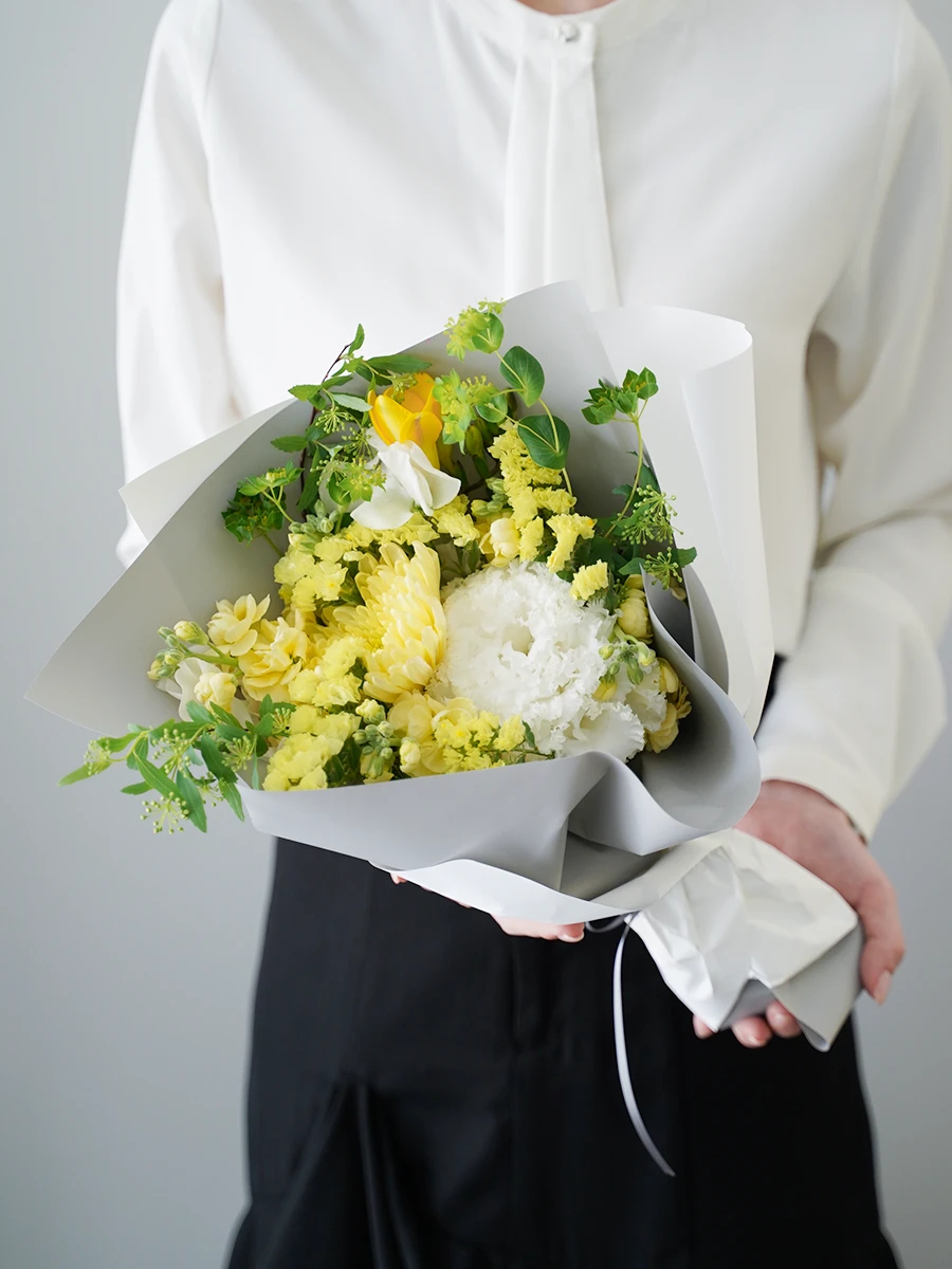 季節のお供えお悔やみ花束アレンジ 黄色 S