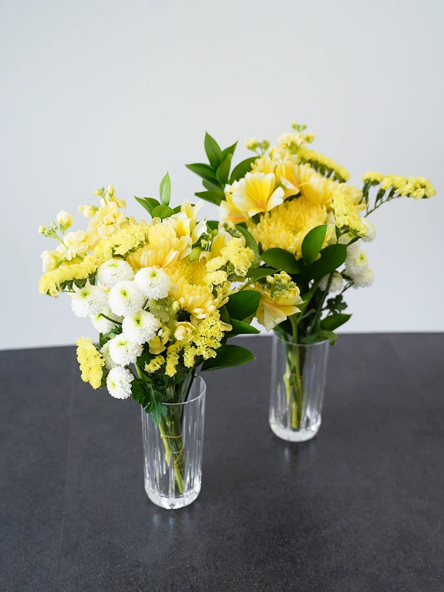 季節のお供えお悔やみ花束アレンジ 黄色（2束セット）M