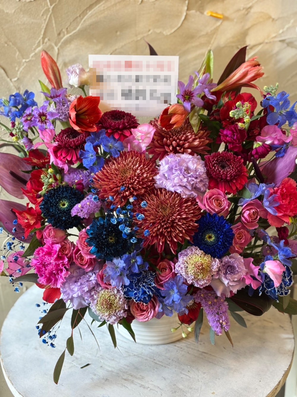 個性的にかっこよくおまとめした ご出演花