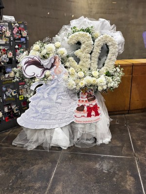 横浜ベイホール 公演 [伊波杏樹 Next Celebration Tour 昂ル背中で愛を語レ] 伊波杏樹 様 ご出演スタンド花