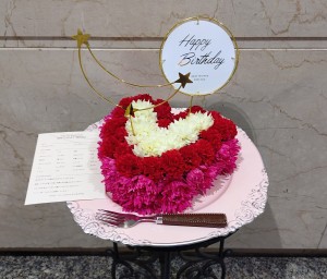 推しの誕生日に贈る可愛いハート型アレンジ