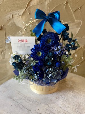 初ツアーのお祝いにバンドカラーでおまとめしたご出演祝い花・楽屋花