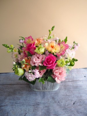 お祖母様へ 季節のお花でおまとめしたバースデーフラワー