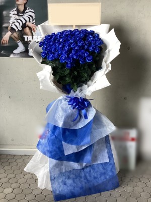 国立代々木競技場 代々木第二体育館 公演 [2026 KIM JI WOONG FANMEETING  [TAKE 1 : Unique Story] in TOKYO] KIM JI WOONG様 ご出演スタンド花