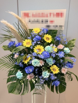 イベント広告のカラーリングをイメージしておまとめしたご出演スタンド花